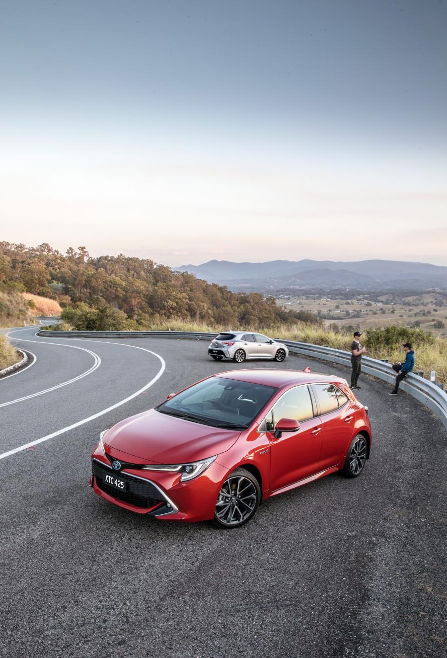  Toyota Corolla ZR Hybrid 2018 года  (AU) (фото 28 из 30)